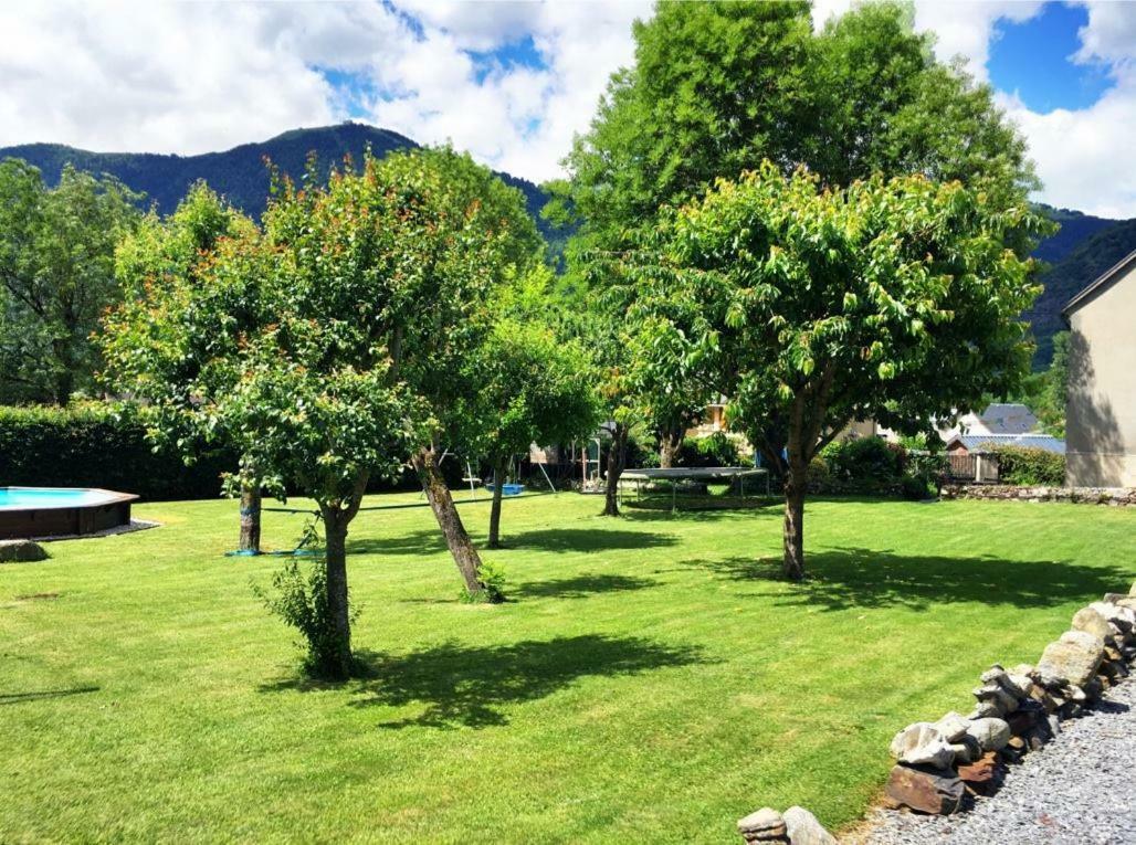 帕皮丽欧住宿加早餐旅馆 Montauban-de-Luchon 外观 照片